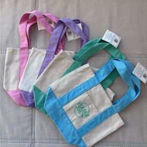 BNWT Trader Joe’s Mini Pastel Canvas Tote Bag Set of 4 – Spring 2026 🇺🇸